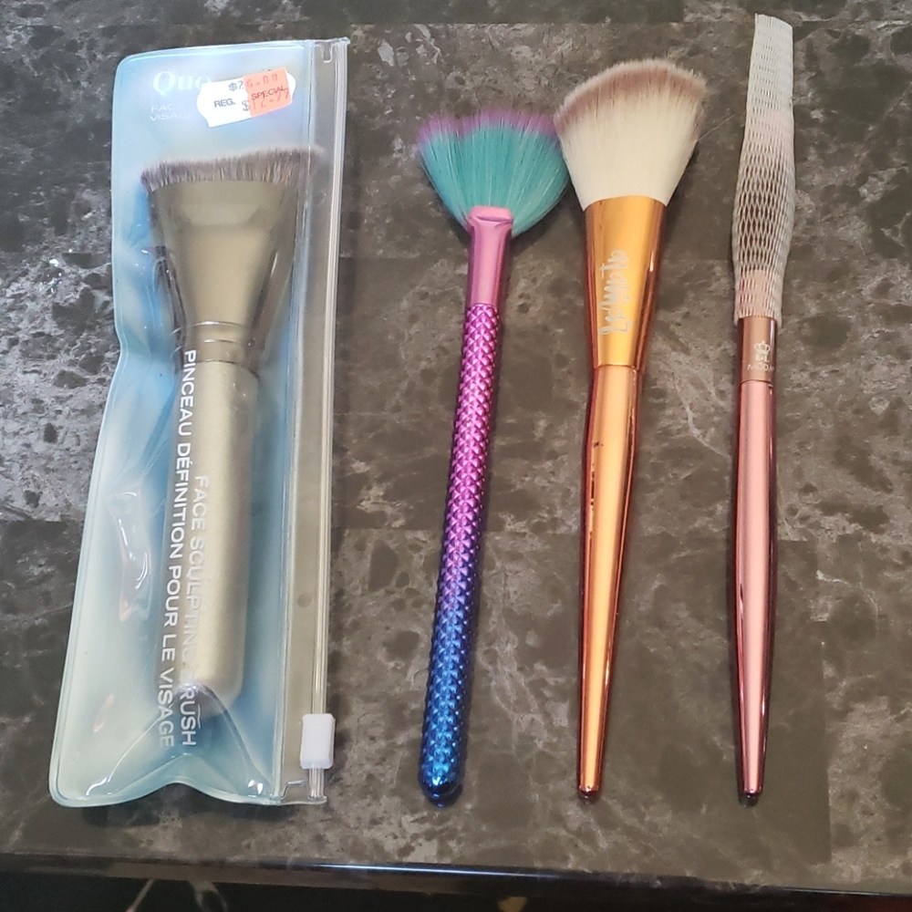 Makeup Mover